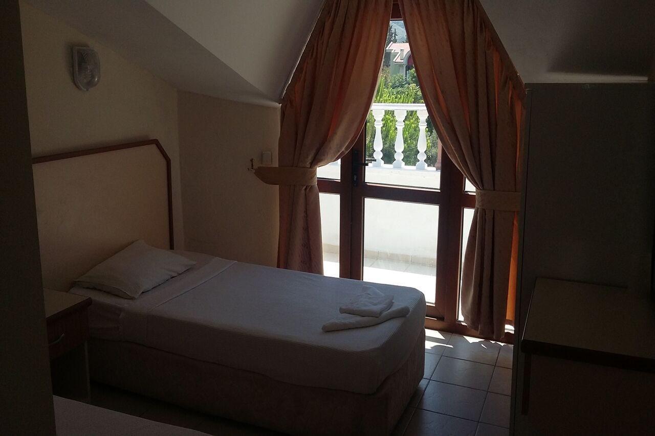 Uenver Hotel Adana Esterno foto