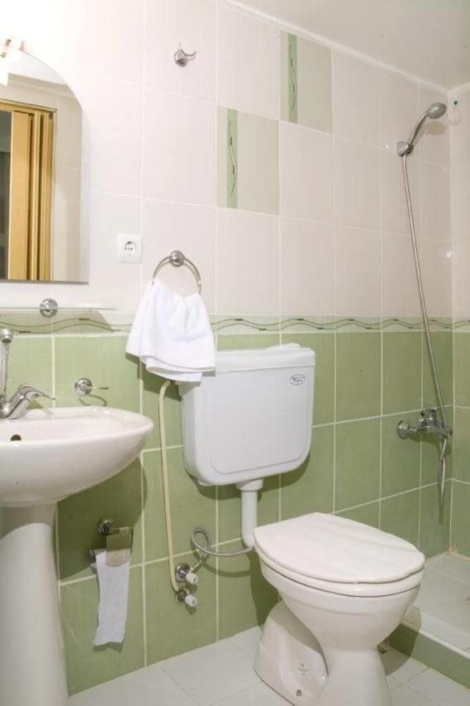 Uenver Hotel Adana Esterno foto