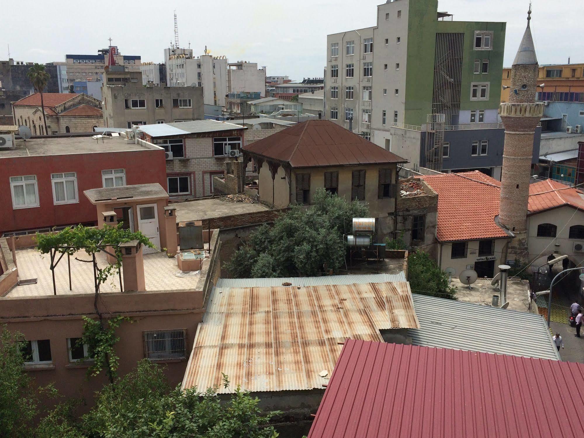 Uenver Hotel Adana Esterno foto